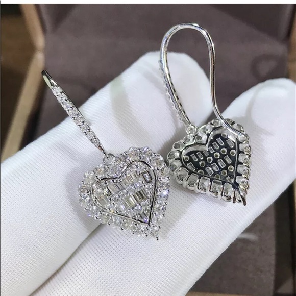 €New Heart Shaped Silver Sapphire Earrings, beautiful Earrings, cute Earrings - Picture 5 of 5